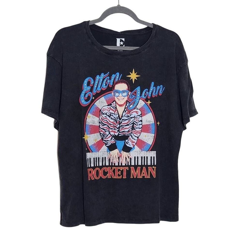 Elton John T-Shirt NWT Size XL Black Short Sleeve Elton John Rocket Man Tee